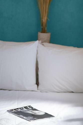 Hotel Blue White Suites