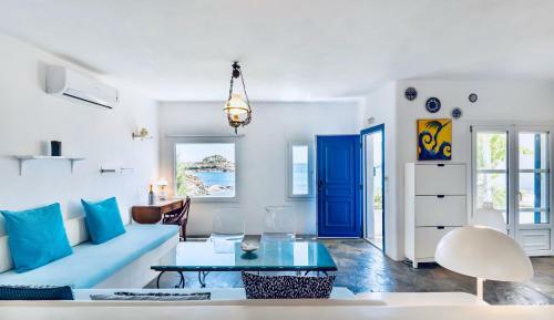 Mykonos Le Grand Bleu Beachfront Suite
