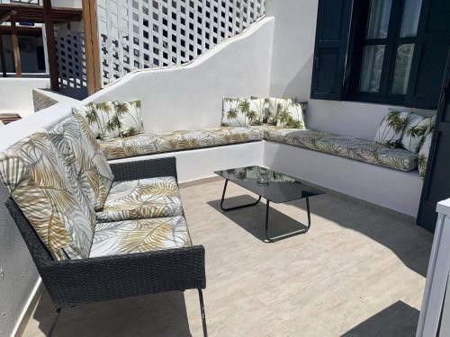 Beautiful Apartment In Platis Gialos