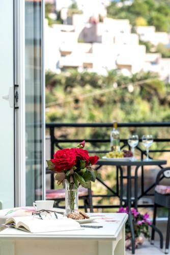 Vasilios Sea View Apartments