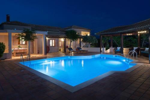 White Sand Villa. Spacious Villa With Prive Pool.