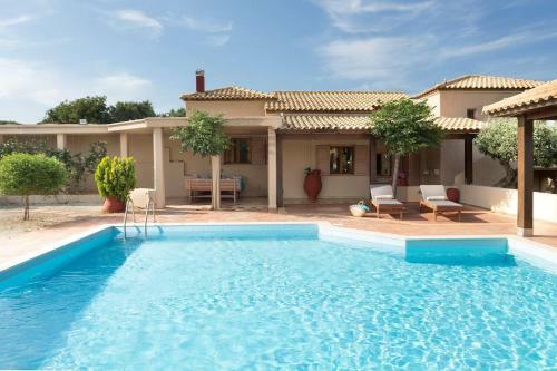 White Sand Villa. Spacious Villa With Prive Pool.