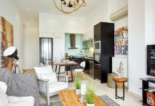 Spacious Mint Luxury Villa Access To Private Beach