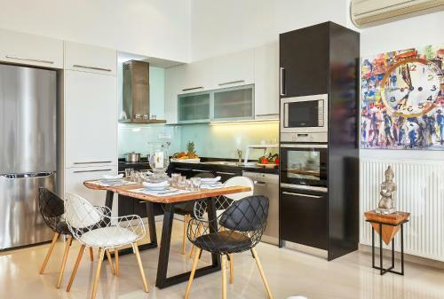 Spacious Mint Luxury Villa Access To Private Beach