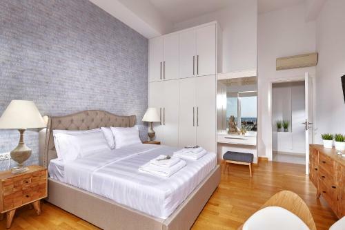 Spacious Mint Luxury Villa Access To Private Beach
