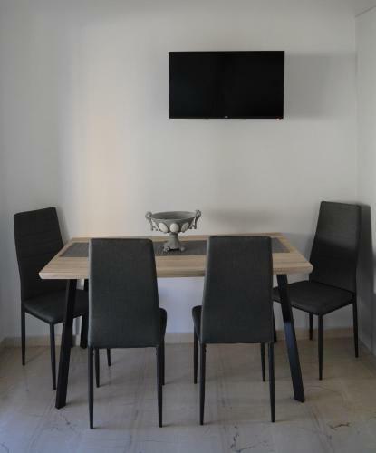 Apartamento Anezinas Place