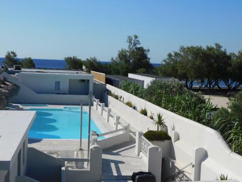 Sea La Vie Beachfront Apartments