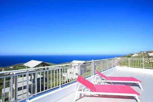 Entire Villa 3 Bdr Seaview Mountain View