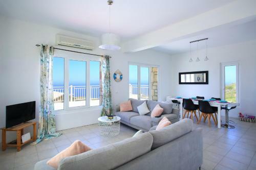 Entire Villa 3 Bdr Seaview Mountain View