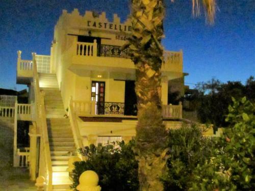 Apartamento Entire Guesthouse - 27 People