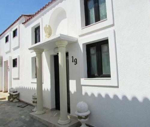 Apartamento Entire Guesthouse - 27 People