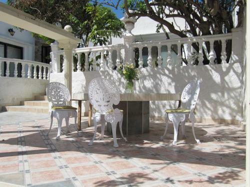 Apartamento Entire Guesthouse - 27 People