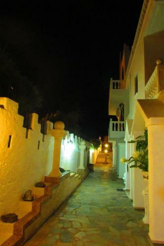 Apartamento Entire Guesthouse - 27 People