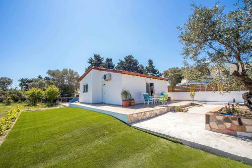 Platanos House Ideal For Families