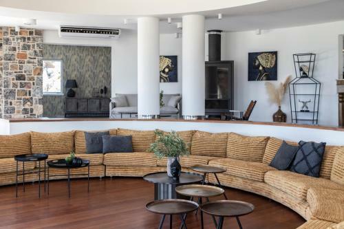 Noura Villa, A Pristine Luxurious Seaview Sanctuary