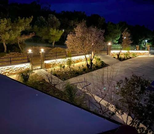 Hostal Room In Studio - Rock Garden Apartments By The Beach