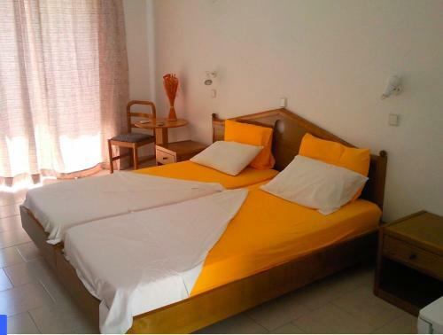 Hostal Room In Studio - Rock Garden Apartments By The Beach