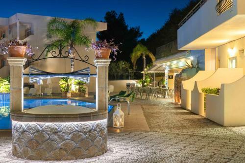 Pefkos View Apartments