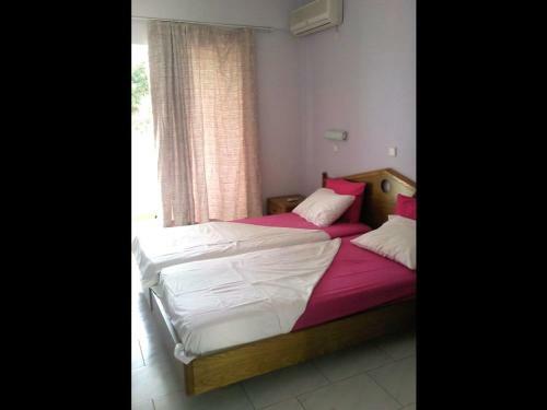 Hostal Room In Studio - Rock Garden Apartment By The Beach