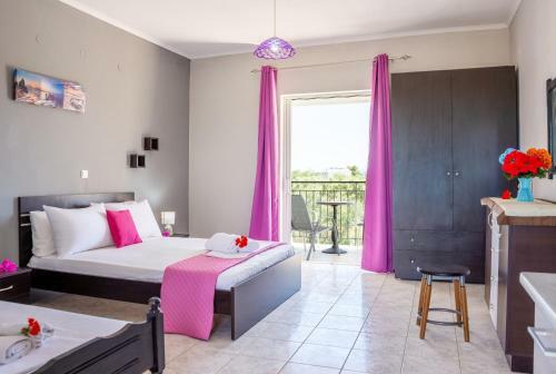Brunswick Apartments - Pool & Beach