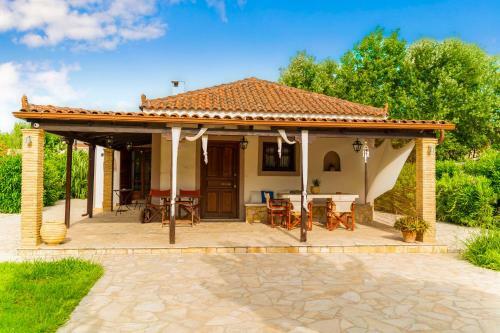 Sea Zoe, Summer House