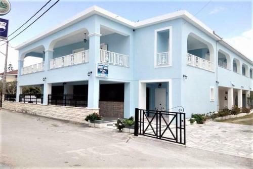 Hotel Anna Studios & Apartments