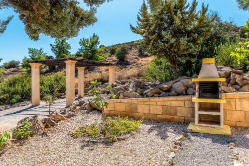 Villa Irene 3 Bed, Sea Views, Lindos 10 Mins, Beach 3 Mins