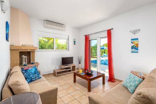 Villa Irene 3 Bed, Sea Views, Lindos 10 Mins, Beach 3 Mins