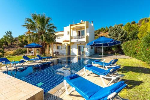 Villa Irene 3 Bed, Sea Views, Lindos 10 Mins, Beach 3 Mins