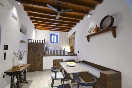 Villa Kalathos Square Luxury Suites