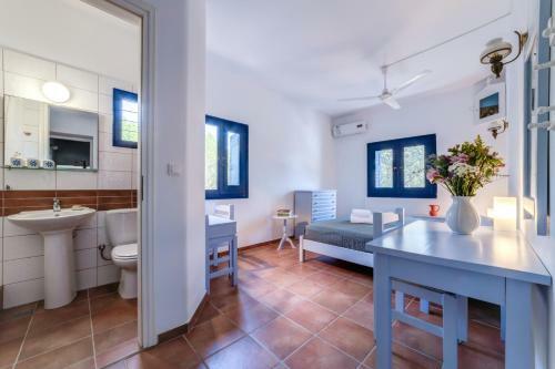 Villa Peggy's Place, Traditional Cycladic House In Drios