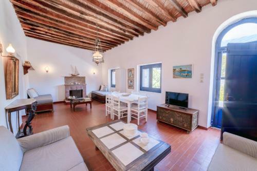 Villa Peggy's Place, Traditional Cycladic House In Drios