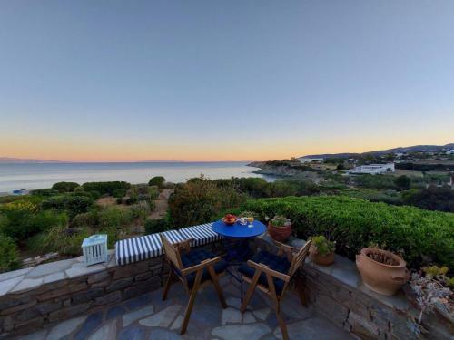 Villa Sophia Paros - Beachfront Three-bedroom Villa With Sea View