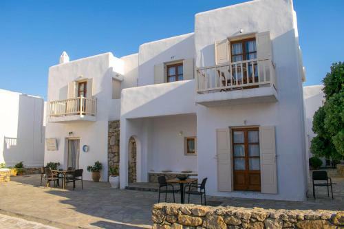 Twins Apartments By Mina