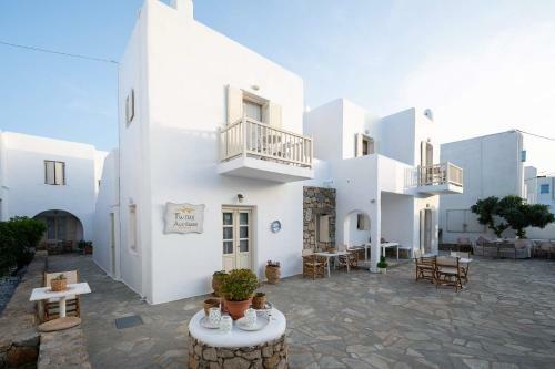 Twins Apartments By Mina