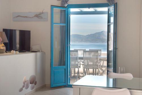 Just Blue With Amazing Sea Views In Piso Livadi