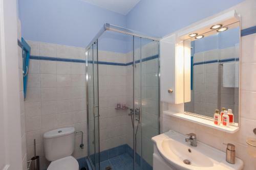 Just Blue With Amazing Sea Views In Piso Livadi