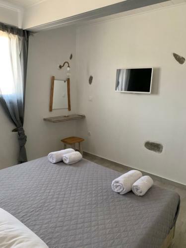 Parian White Luxury Apartments