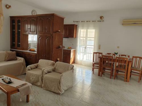 Great Sea-view 2bd Apartment @ Paros