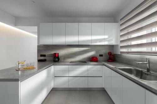 Kallia Sea Breeze - 3bedroom Apartment
