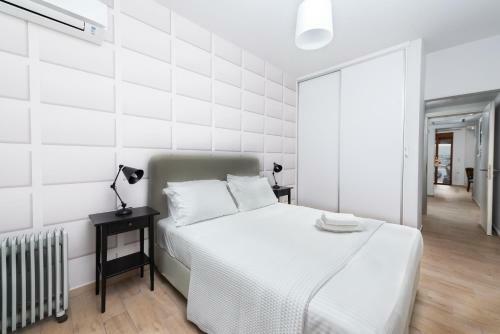 Ritas Modern In-city House