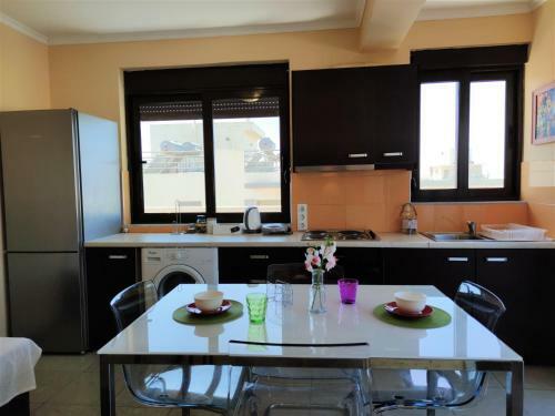 Apartamento 2- Sea View Luxury Suite In Central Rhodes!