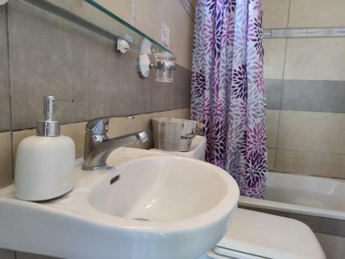 Apartamento 2- Sea View Luxury Suite In Central Rhodes!