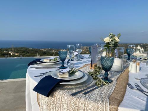 Eva Villas East, With Infinity Pool & And Panoramic Sea View