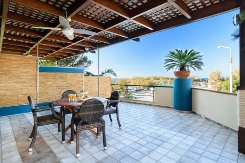 Xenios Dias Luxury Apartments With Sea View