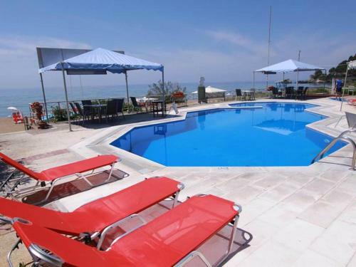 Sunny Apartment In Corfu With Terrace And Garden