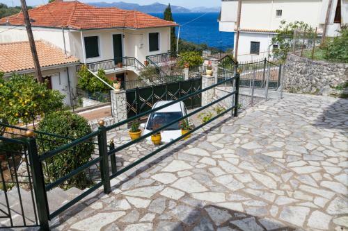 Konstas Stone Island House In Meganisi