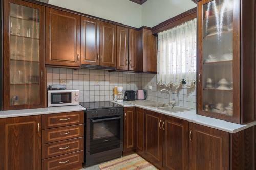 Konstas Stone Island House In Meganisi