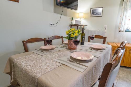 Konstas Stone Island House In Meganisi