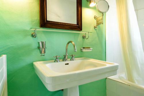 Traditional Villa 5-min Walk To The Beach